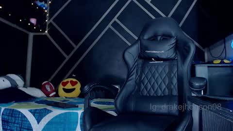 Drake online show from February 8, 5:02 am