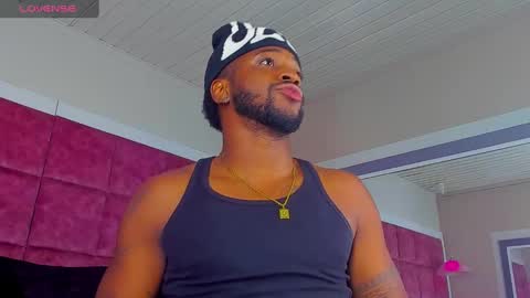 Snapshot of drake_nassir4 chatting on January 27, 3:15 am ---Drake--- online show from January 27, 3:15 am