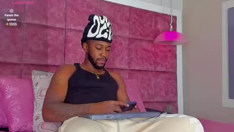 Snapshot of drake_nassir4 chatting on January 27, 2:46 pm ---Drake--- online show from January 27, 2:46 pm