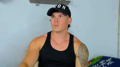 Snapshot of drake_xion1 chatting on January 3, 12:54 am drake_xion1 online show from January 3, 12:54 am
