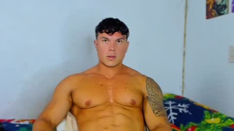 Snapshot of drake_xion1 chatting on December 11, 10:49 pm drake_xion1 online show from December 11, 10:49 pm