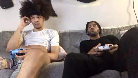 2xTheTrouble online show from March 18, 5:16 pm