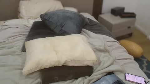 Dude online show from October 31, 6:39 am