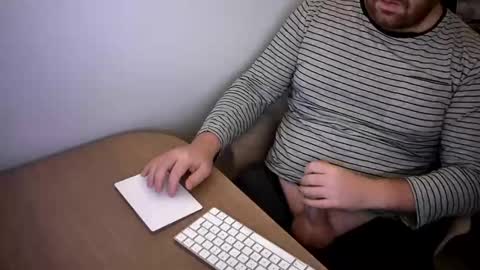 FloFrenchCurv288 online show from January 12, 1:09 am