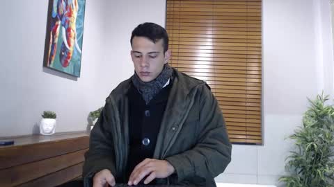 Snapshot of dustin_sonne chatting on December 10, 3:30 am Dustin Sonne online show from December 10, 3:30 am