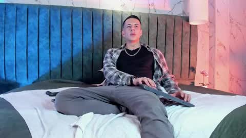 Dustin Sonne online show from January 16, 3:31 am