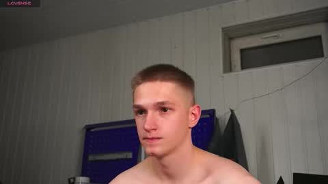 Snapshot of dustyn_fox chatting on October 19, 5:05 pm Dustyn online show from October 19, 5:05 pm