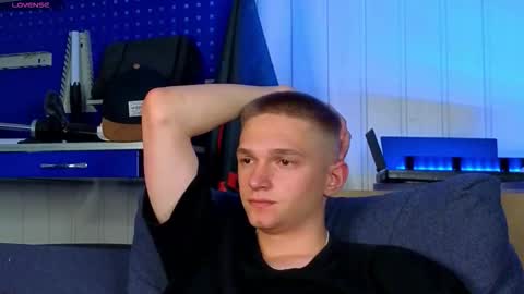 Snapshot of dustyn_fox chatting on October 10, 4:56 pm Dustyn online show from October 10, 4:56 pm
