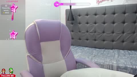 Snapshot of dyla_n18_ chatting on January 17, 11:33 pm dyla_n18_ online show from January 17, 11:33 pm