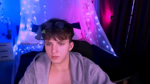 dylan_bold online show from November 25, 8:55 pm