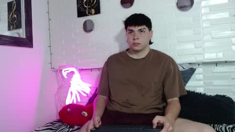 dylan_fooxx online show from December 17, 8:15 pm