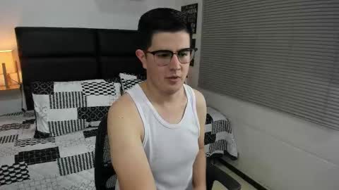  DYLAN SANTIAGO  online show from December 18, 9:55 pm