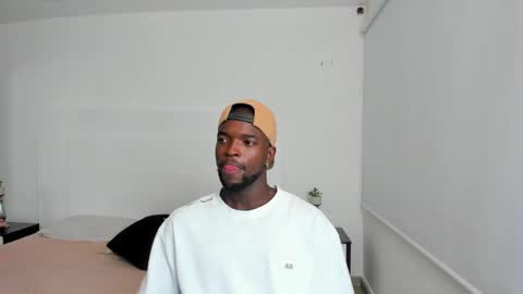 Dylan Taylor online show from March 3, 3:28 am