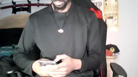 TWITTER   INSTAGRAM    easybreezy20   ONLINE 1230 AM TO 7AM online show from November 25, 8:27 am