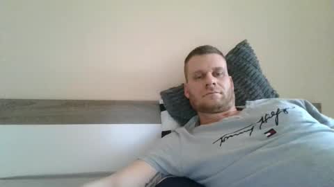 edd402901 online show from April 4, 1:19 pm