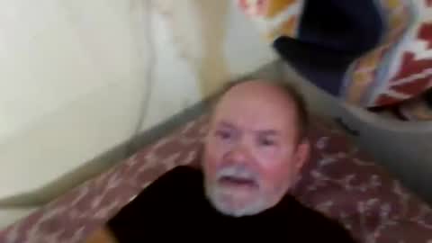 Snapshot of edwalters chatting on October 18, 11:04 am Eddie online show from October 18, 11:04 am