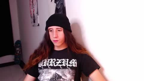 Snapshot of edward_chann chatting on January 29, 3:44 am edward_chann online show from January 29, 3:44 am