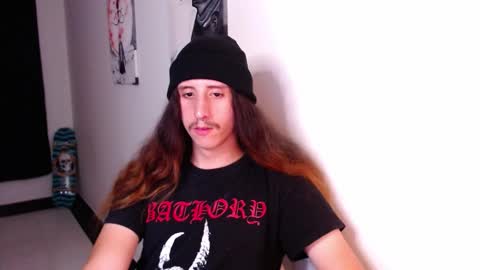 Snapshot of edward_chann chatting on December 21, 11:56 pm edward_chann online show from December 21, 11:56 pm
