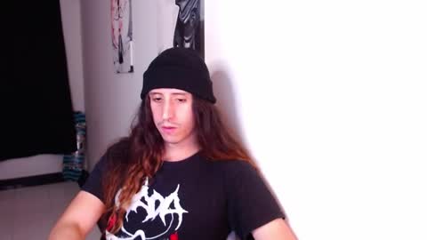 Snapshot of edward_chann chatting on March 6, 1:58 am edward_chann online show from March 6, 1:58 am