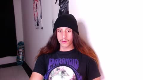 Snapshot of edward_chann chatting on December 11, 12:35 am edward_chann online show from December 11, 12:35 am