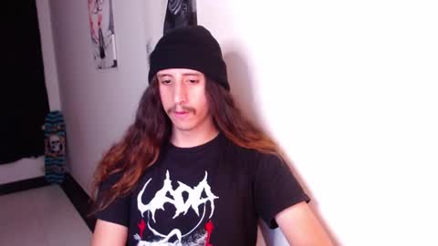Snapshot of edward_chann chatting on January 15, 1:02 am edward_chann online show from January 15, 1:02 am