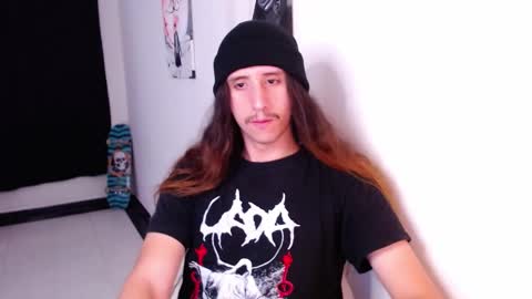 Snapshot of edward_chann chatting on December 16, 7:21 pm edward_chann online show from December 16, 7:21 pm