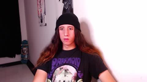 Snapshot of edward_chann chatting on January 21, 12:15 am edward_chann online show from January 21, 12:15 am