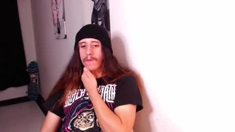 Snapshot of edward_chann chatting on January 10, 4:01 am edward_chann online show from January 10, 4:01 am