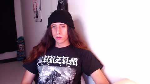 Snapshot of edward_chann chatting on February 9, 3:00 am edward_chann online show from February 9, 3:00 am