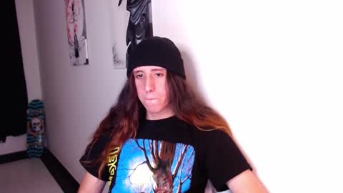 Snapshot of edward_chann chatting on January 19, 2:47 am edward_chann online show from January 19, 2:47 am
