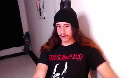 Snapshot of edward_chann chatting on January 4, 2:14 am edward_chann online show from January 4, 2:14 am