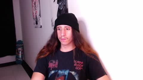 Snapshot of edward_chann chatting on December 7, 5:04 am edward_chann online show from December 7, 5:04 am