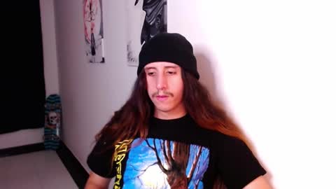Snapshot of edward_chann chatting on December 20, 3:58 am edward_chann online show from December 20, 3:58 am