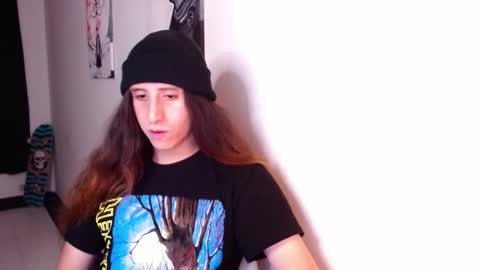 Snapshot of edward_chann chatting on February 22, 3:01 am edward_chann online show from February 22, 3:01 am