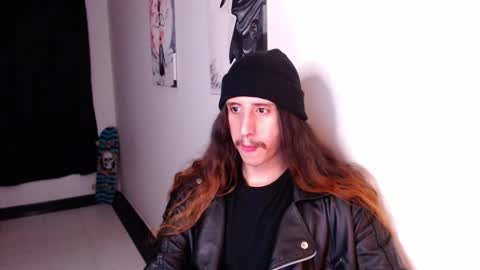 Snapshot of edward_chann chatting on January 5, 2:17 am edward_chann online show from January 5, 2:17 am