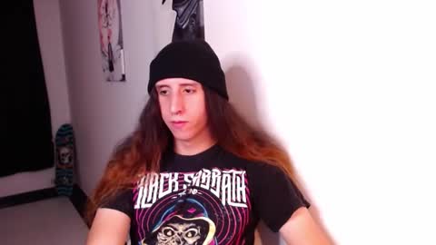 Snapshot of edward_chann chatting on January 25, 1:54 am edward_chann online show from January 25, 1:54 am