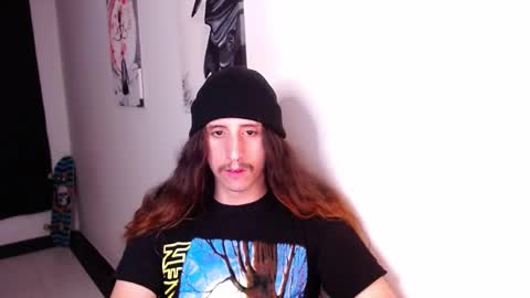 Snapshot of edward_chann chatting on January 2, 12:55 am edward_chann online show from January 2, 12:55 am