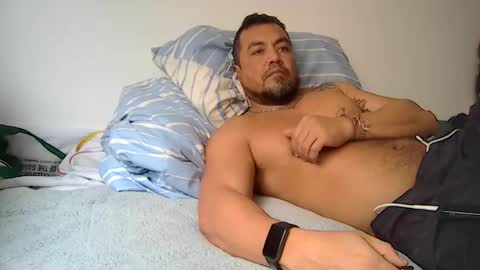 EdM online show from February 21, 12:39 pm