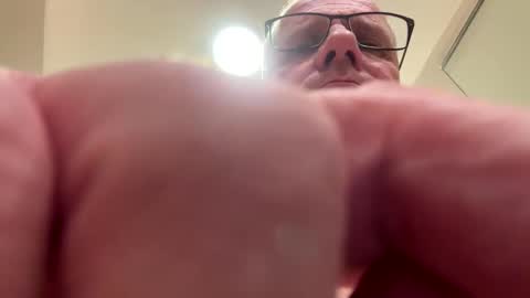 eichelhorn online show from November 3, 1:43 am