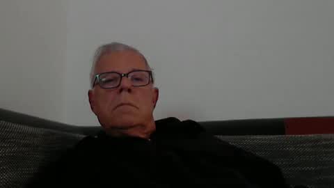 eisbaer1957 online show from October 19, 7:22 am