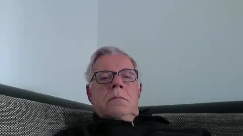 eisbaer1957 online show from March 2, 8:48 am