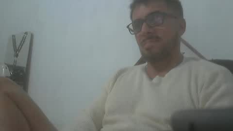 el_principe_veryhot online show from March 9, 5:12 am