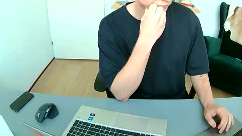 MrE online show from April 10, 9:38 am