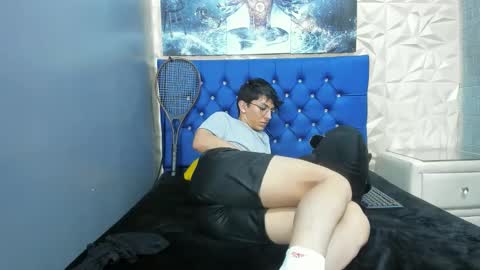 Elan Giralon online show from March 18, 12:35 am