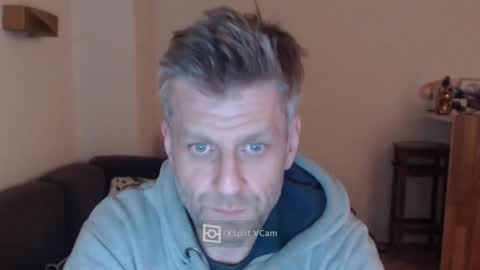 Snapshot of elculiador2207 chatting on December 4, 6:28 pm Timm online show from December 4, 6:28 pm