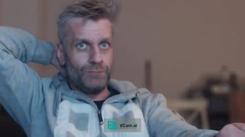 Snapshot of elculiador2207 chatting on October 3, 1:32 am Timm online show from October 3, 1:32 am