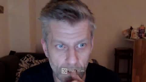 Snapshot of elculiador2207 chatting on January 4, 12:37 am Timm online show from January 4, 12:37 am