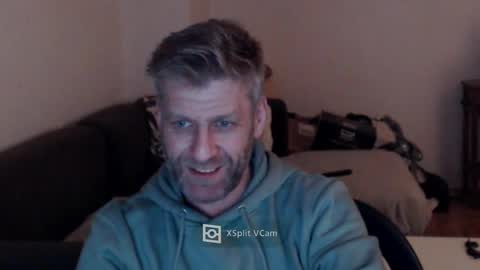 Snapshot of elculiador2207 chatting on December 14, 3:18 am Timm online show from December 14, 3:18 am