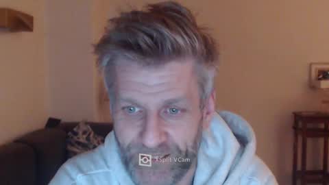 Snapshot of elculiador2207 chatting on January 15, 8:16 pm Timm online show from January 15, 8:16 pm