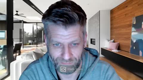 Snapshot of elculiador2207 chatting on March 1, 10:10 pm Timm online show from March 1, 10:10 pm